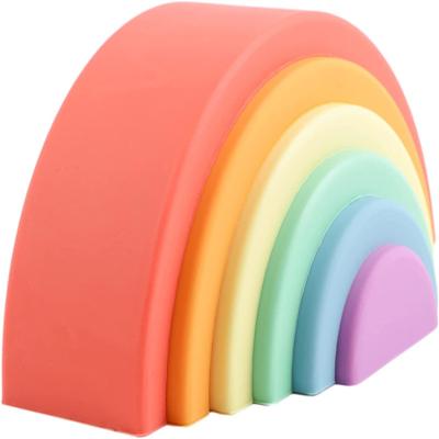 China Hot Selling Wooden Rainbow Eco-friendly Material Building Block 12 Colors Arch Bridge Shaped Toys for sale