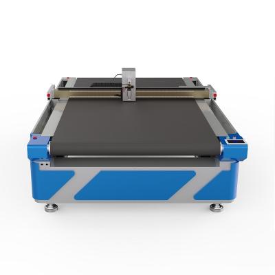 中国 yizhou good quality cnc composite materials cutting machine 販売のため