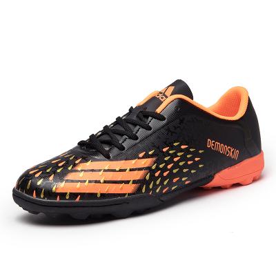 China Free Shipping Fashion Trend Soccer Football Shoes Boots PU Sole Chuteira Rubber Upper Futebol Cheap Football Boots Breathable Mens Sneakers for sale