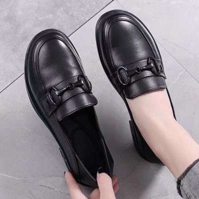 China Comfortable Anti-slippery shoes middle-aged soft single shoes non-slip shoes spring and autumn mother and elderly women for sale