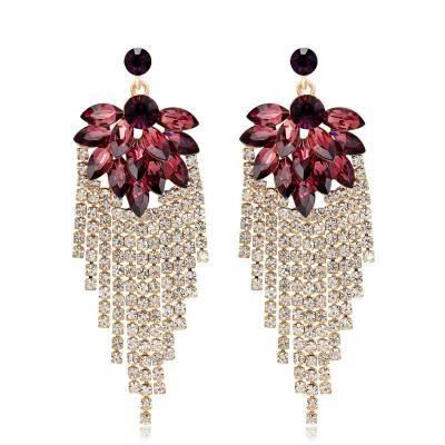 China New FASHIONABLE Exaggerated Shiny Stud Earrings Rhinestone Wedding Bridal Earrings for sale