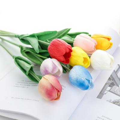 China Realistic Colorful PU Tulip Artificial Wedding Flower for sale