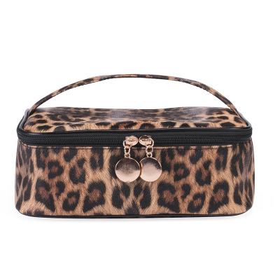 China Fashion Leopard Print PU Makeup Wash Filter Frame With Waterproof Handle Multifunctional Travel Makeup Storage Make Up Bag for sale