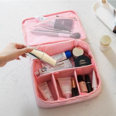 China Factory Wholesale Fashion BSCI Compartments Cosmetic Case Kits Storage Travel Removable Skin Cares Bottles Organizer For Women for sale