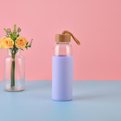 China Glass Water Bottle Minimalist Glass Protective Sleeve Bamboo Tumbler Lid With Silicone Hot Sale BPA Free Colorful 20oz Customized Color for sale