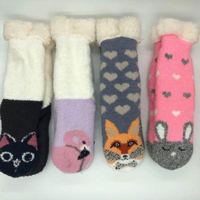 China 2022 QUICK DRY Animal Pattern Microfiber Hot Selling Funny Comfortable Anti-skid Home Winter Slippers Indoor Slipper for sale