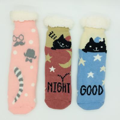 China Newcomer QUICK DRY Cute Animals Wool Cozy Buzz Floor Sock To Keep Warm Slipper Sock With Rubber Sole Skid Non Sock Indoor Slipper for sale