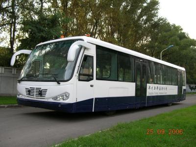 China Aangepast 14 Seat 4 de Pendelbus Allison 2100 van de Deurluchthaven Automatische Transmissie Te koop