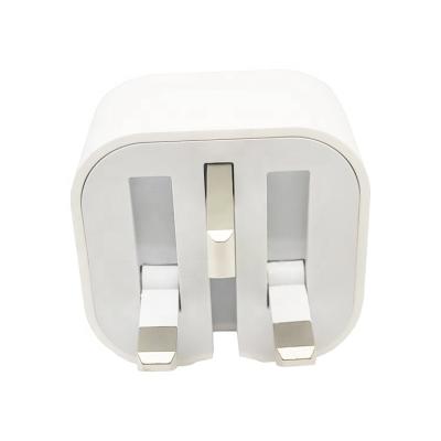 China Mobile Phone CE FCC ROHS UK Plug 20W Type-C UK Standard Folding Feet Wall Charger For Phone for sale