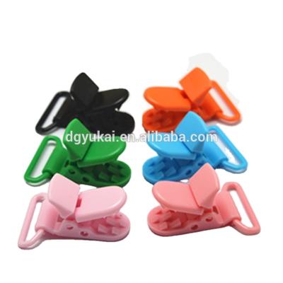 China Survival Outdoor Accessories Fashion Plastic Clips, Small Plastic Clips, Plastic Braces Clips for sale