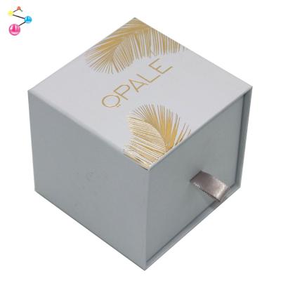 China Biodegradable Luxury Magnetic Top Jewelry Set Drawer Paper Shipping Cardboard Handmade Cream Embossed Packaging Gift Box For Custom Watches for sale