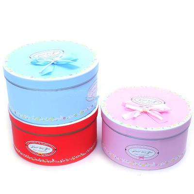 China Biodegradable Customized Luxury Paper Flower Box Round Candy Box for sale