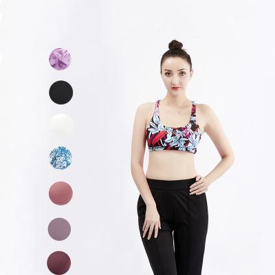 China 2022 hot sexy fitness plain skinny sports bra yoga wear breathable sleeveless comfortable elastic short bras for sale