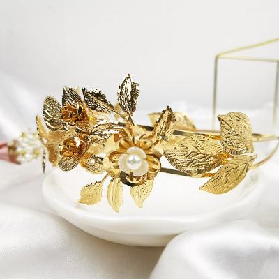 China European and American style baroque bride headdress gold leaf crown dress banquet noble leaf form hair accessories tiaras for sale