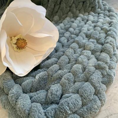 China PORTABLE Wholesale Knitted Chenille Blanket 75*100 Cotton Yarn Blanket for sale