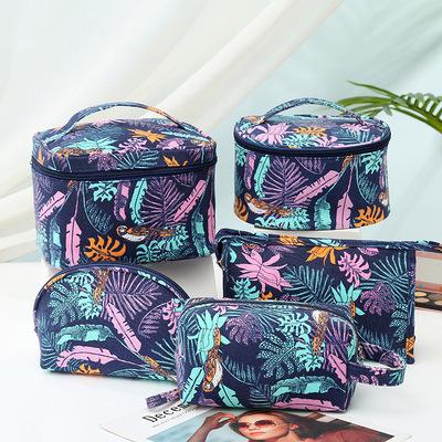 China Durable Customized Canvas Bag Summer Cosmetic Series Make Up Pouch Travel Bag Cosmetic Bags And Cases for sale