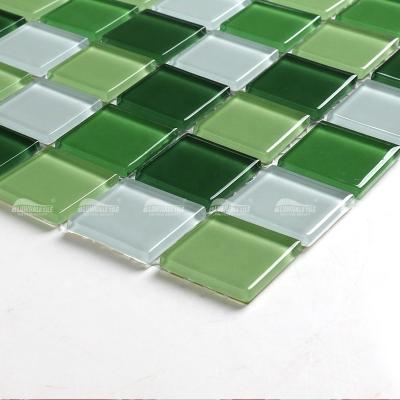 China Modern Swimming Pool Projects Materials 25X25mm Green Glass Tile With High Temperature Coloring Porecessing for sale