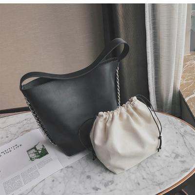 China Luxury Designer Women's Handbag Women Handbag Shoulder Bag For Female BucketPU Large Chain Totes Black Bag for sale