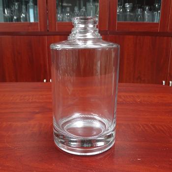 China Personal Care Round 500ml Glass Bottle Super Alcohol 500ml Flint Spirit Bottle for sale