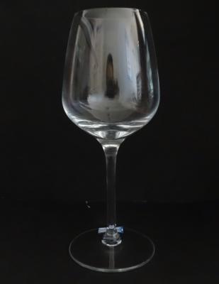 China Sustainable Wine Glassware With Handle For Hotel And Restaurant Wine Glass Cup Wholesale for sale