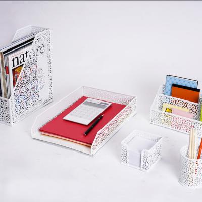 China 100% Eco-friendly Metal Perforated Desks Set Organizer Set 5pcs Stationery Gift Set for sale