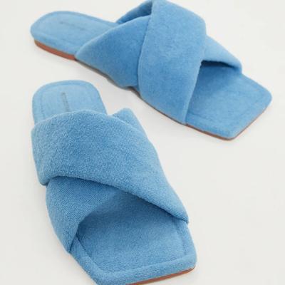 China Fashion Autumn Furry Flat Slippers Luxury Anti-slippery Fur Slippers Outdoor Large Size Casual Shoes for sale