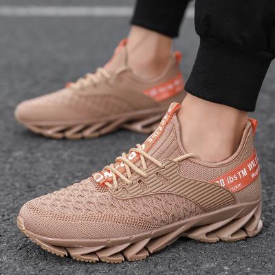 China Size 39-46 Large Size Popular Fashion Trend Men's Blade Sports Breathable Sports Shoes for sale