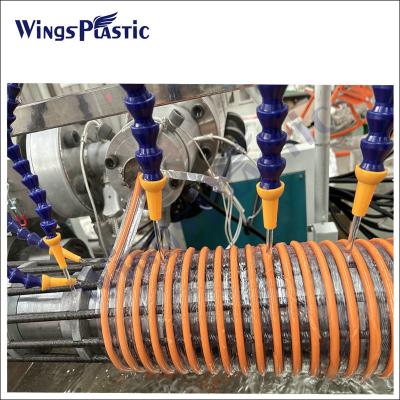 China PVC-Saugschlauch-Herstellungsmaschine Anlage Spiral-PVC-Saugschlauch-Rohr-Extrusionsmaschine zu verkaufen