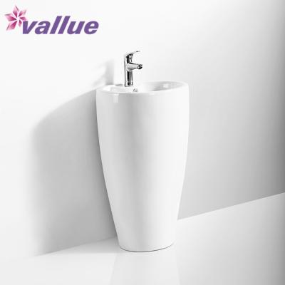 China Italian High Quality Simple Antique Ceramic Sink Single Hole Bathroom Oval Porcelain Design Outdoor Wash Basin for sale