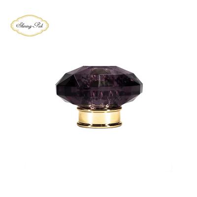 China Non Spill Custom Design Metal Cosmetic Luxury Fancy Perfume Purple Cap for sale