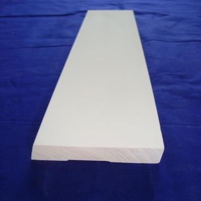 China Environmental Friendly Wood Baseboard Molding Customized Length for sale