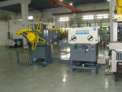 China 5000  Kg Coil Weight Decoiler And Straightener , Coil Handling Equipment MAC2-300SX for sale