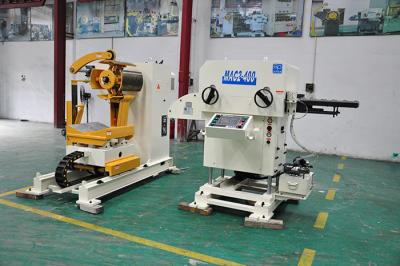 China Hardware Steel Wire Mesh Stamping Decoiling And Straightening Machine 6 Axis CNC Robot for sale