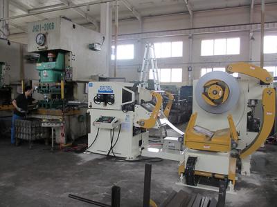 China Precision Punching Coil Feeder Straightener Stamping Thick Plate Rebar Straightening Machine for sale