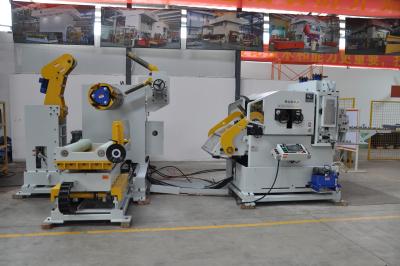 China 2460mm height 140'S 45# Decoiling And Straightening Machine for sale