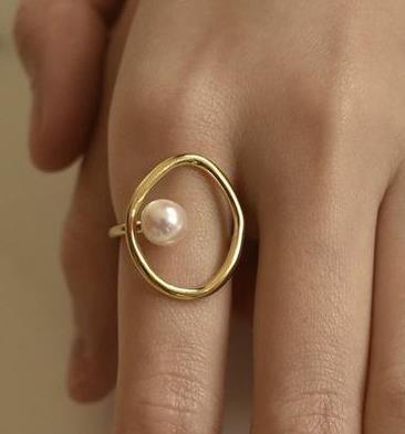 China Wholesale Adjustable Personality Gifts Jewelry Romantic HOTHICK Minimalist Rings Around Irregular Retro Gold For Women Tasty Faux Pearl Minimalist Rings for sale