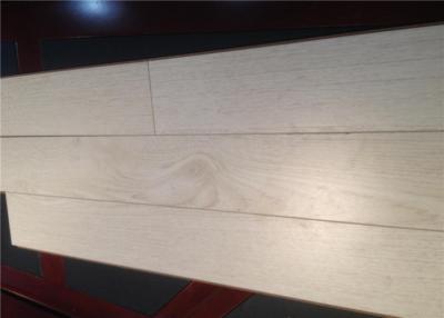 China Tableros de piso de madera del surco exótico de V, dormitorio laminado del suelo del blanco en venta