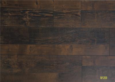 China Embossed in Register Dark Oak Laminated Flooring High Density UV Resistance for sale