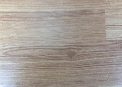 Chine Plancher en stratifié de flottement 8mm 1306 bords carrés de chêne pour le ménage à vendre