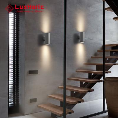 China New LuxHolic Modern Design IP55 Outdoor Waterproof Dual Head LED Wall Mounted Light for sale