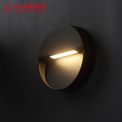 China Modern High Lumen Modern Outdoor Staircase Building Wall Mounted Round LED Waterproof Wall Lamp for sale