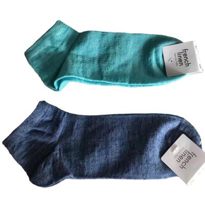 China Breathable High Quality 100% Anti Slip Football Mens Sports Short Canvas Socks For Winter for sale