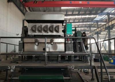 Cina 8 lati rotatori 6 pc modellano l'uovo Tray Machine 110kw di carta straccia in vendita