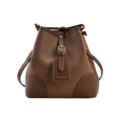 China Large Capacity All-match Portable Fashionable Wholesale PU Leather Drawstring Cross - Body Messenger Bucket Ladies Bag For Women for sale