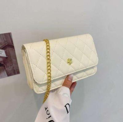 China Fashion 1:1CC New 5A Shoulder Niche Bag Design Waterproof Leather Pearl Chain Small Diagonal Square Bag for sale