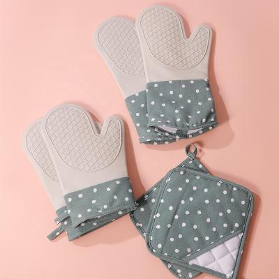 China Extra Long Heat Resistant Silicone Printed Oven Mittens Oven Gloves Sets Oven Mitts and Pot Holders Sets with Good Soft Coating Handle for sale