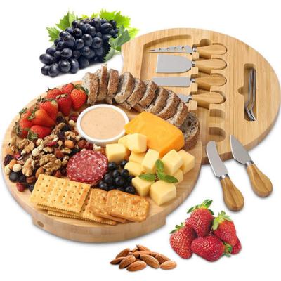 China Sustainable Round Charred Cheese Cutting Board Box Cheese Pizza Cutter Bamboo Wooden Cheese Dish for sale