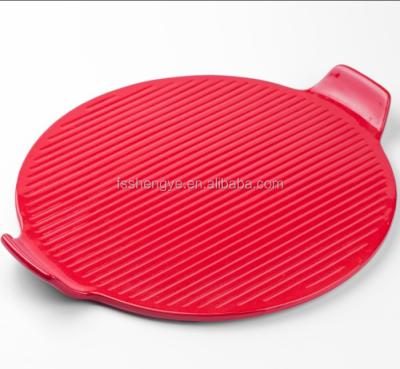 China Disposable 14.2 Diameter Stoneware Pizza Stone With Glazed Rim And Silicone Grip Handles for sale