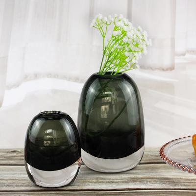 China Transitional Living Room Home Decoration Home Decor Glass Bud Glass Vase Dark Glass Vase for sale