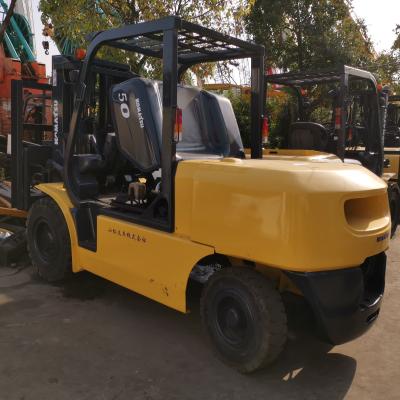 China Printing Shops' Essential Equipment Used Komatsu FD50-7 5 Ton Forklifts from Japan for sale